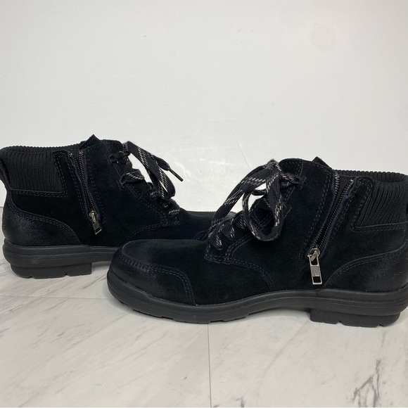 UGG Hapsburg Black Lace Up Ankle Boot 9 - Picture 6 of 15
